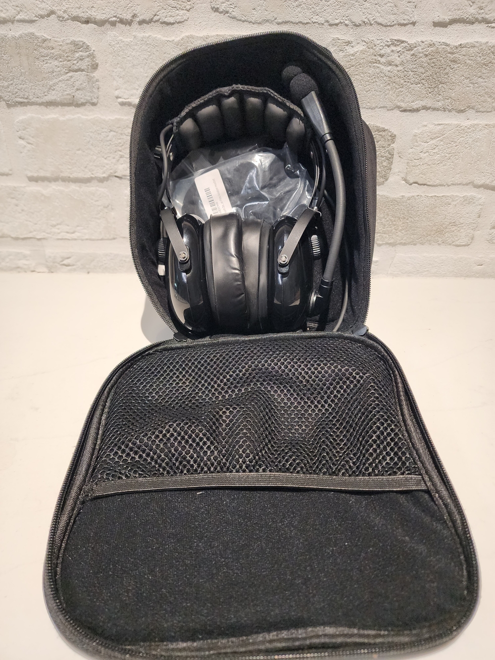 Kore Headset Black Carrying Case - Picture 7 of 7